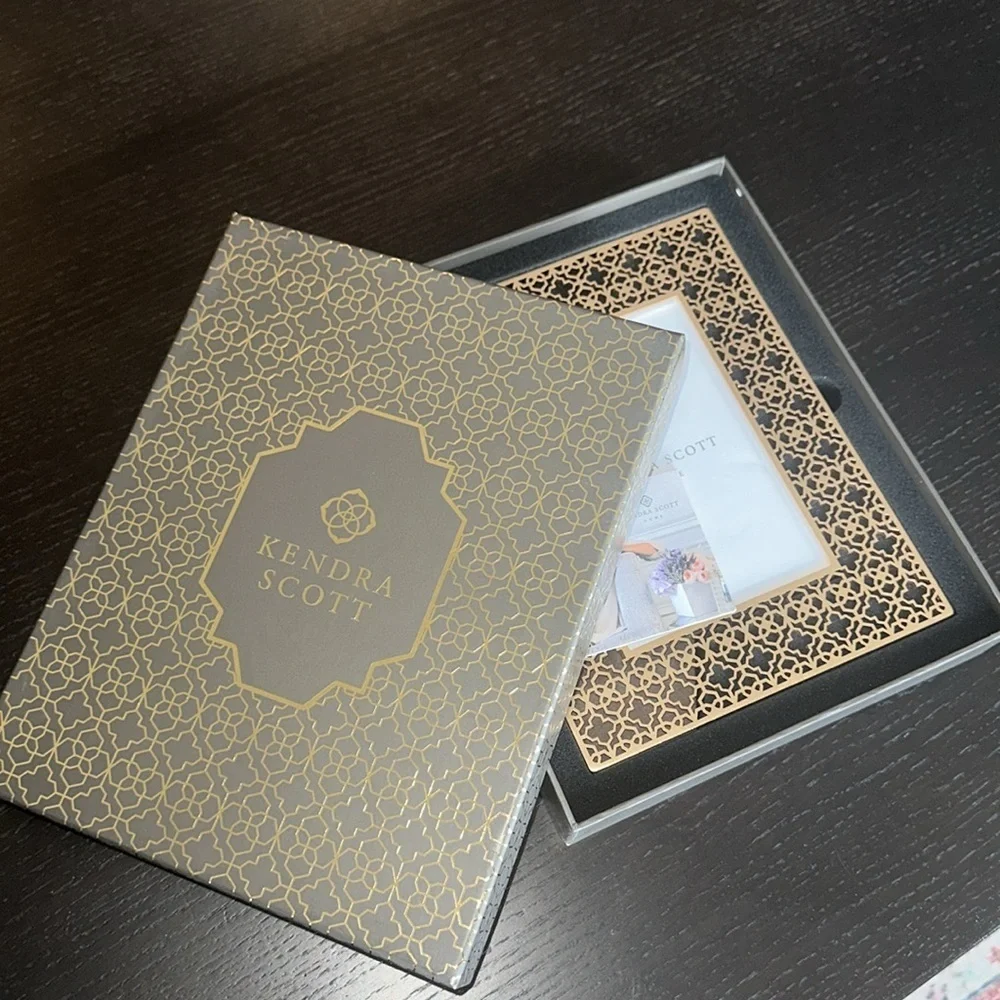 KENDRA SCOTT 4x6 Filigree Metal Tabletop Picture Frame
